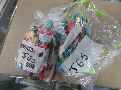 Lot 2478 - 2 bags containing various figures including...