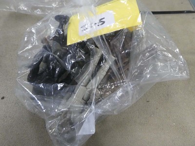Lot 2481 - Bag containing various Star Wars figures