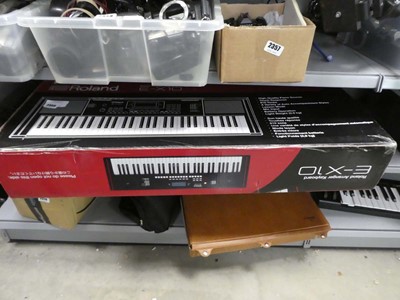Lot 2359 - Roland EX10 keyboard