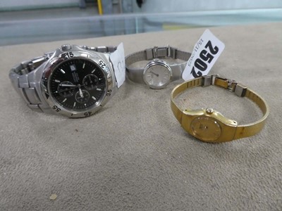 Lot 2502 - Citizen chronograph watch along with 2 Seiko...