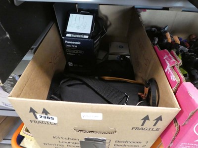 Lot 2365 - Box containing cameras and camera equipment