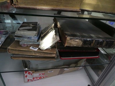 Lot 2537 - Selection of various vintage postcards -5...