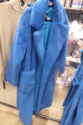 Lot 3362 - Ugg long coat, size Small - Medium