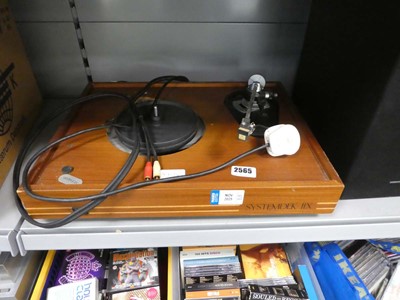 Lot 2565 - System Dek IIX turntable