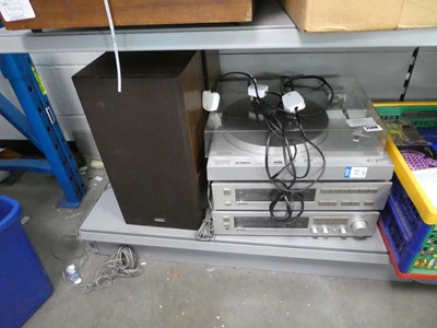 Lot 2568 - Yamaha P20 turntable along with a Yamaha T20...