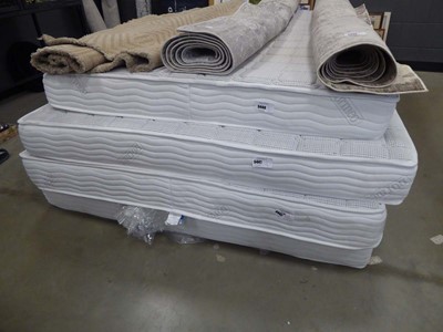 Lot 5442 - 5' Dormeo memory foam mattress