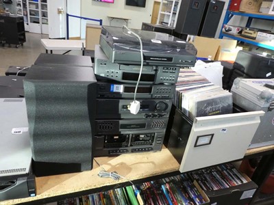 Lot 2641 - Sony hi-fi system consisting of a turntable,...