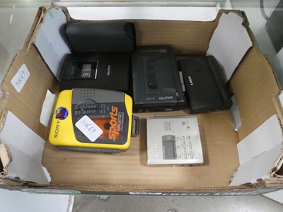 Lot 2639 - Various portable stereos and walkmans