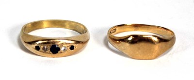 Lot 844 - An 18ct yellow gold signet ring, Birmingham...