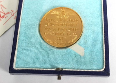 Lot 874 - A Toye, Kenning & Spencer Ltd. 22ct yellow...