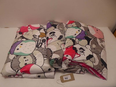 Lot 3492 - x3 Squashmallows throws