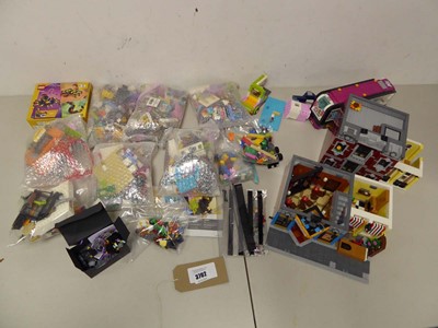 Lot 3702 - An assortment of loose Lego + 1 Sealed Box