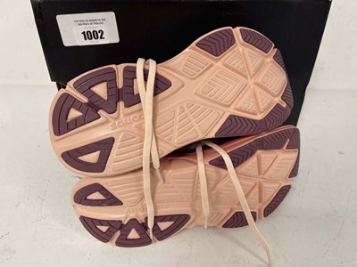 Lot 1002 - Saucony guide 18 trainers in rose size UK5.5 -...