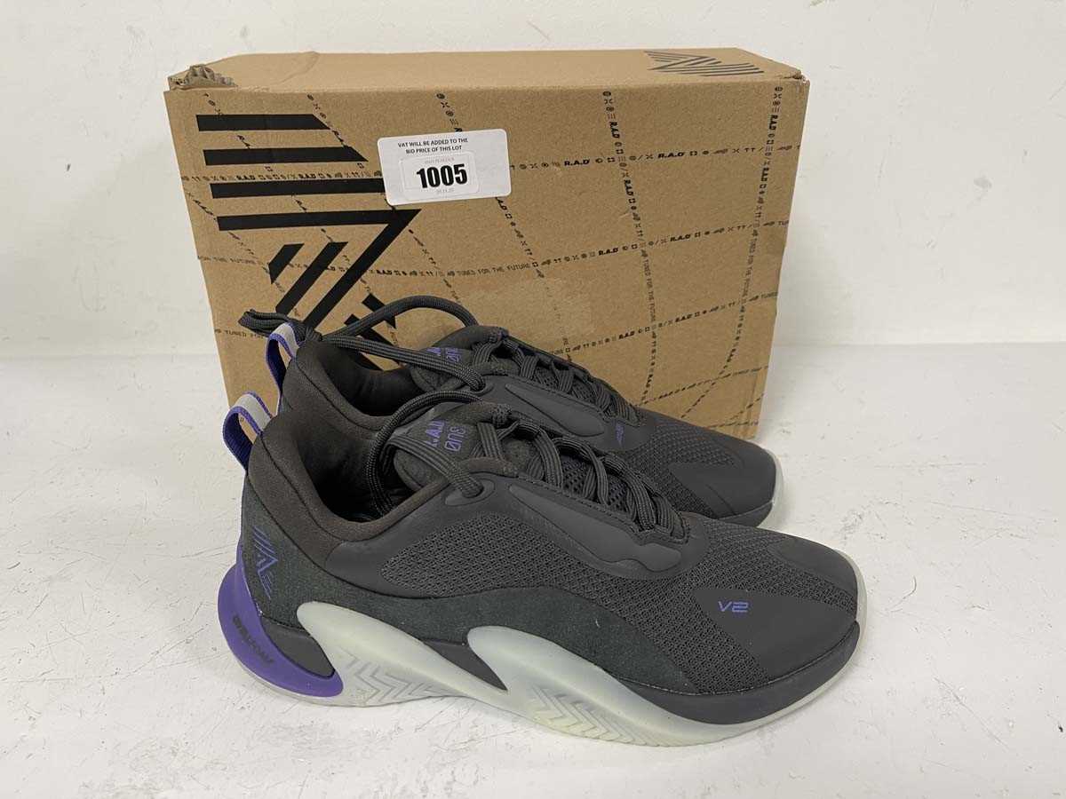 Lot 1005 - R.A.D one V2 trainers in black size UK4.5 - boxed