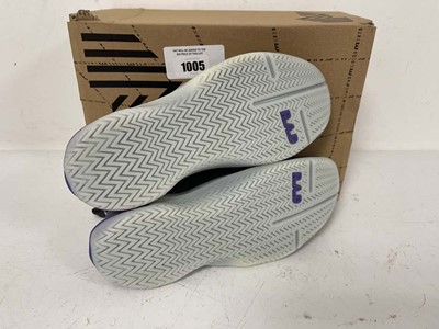 Lot 1005 - R.A.D one V2 trainers in black size UK4.5 - boxed