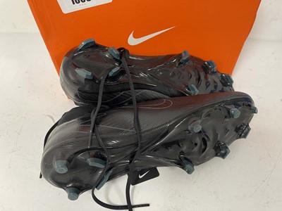 Lot 1006 - Nike zoom superfly 10 acad football boots in...