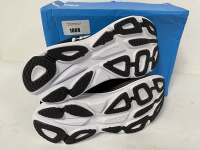 Lot 1008 - Hoka m bondi 8 trainers in black size UK9 - boxed