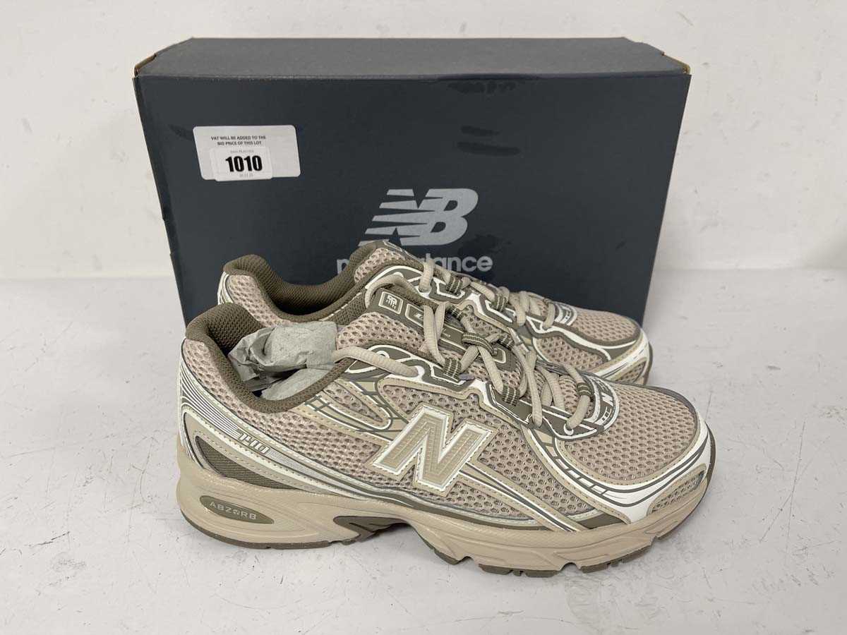 Lot 1010 - New Balance 740 trainers in beige size UK7 -...