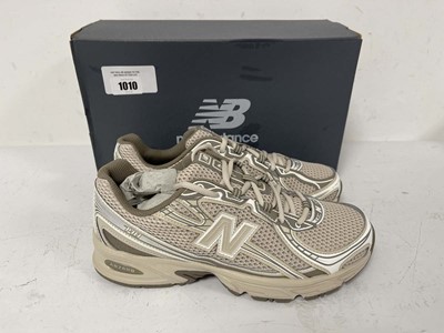 Lot New Balance 740 trainers in beige size UK7 -...