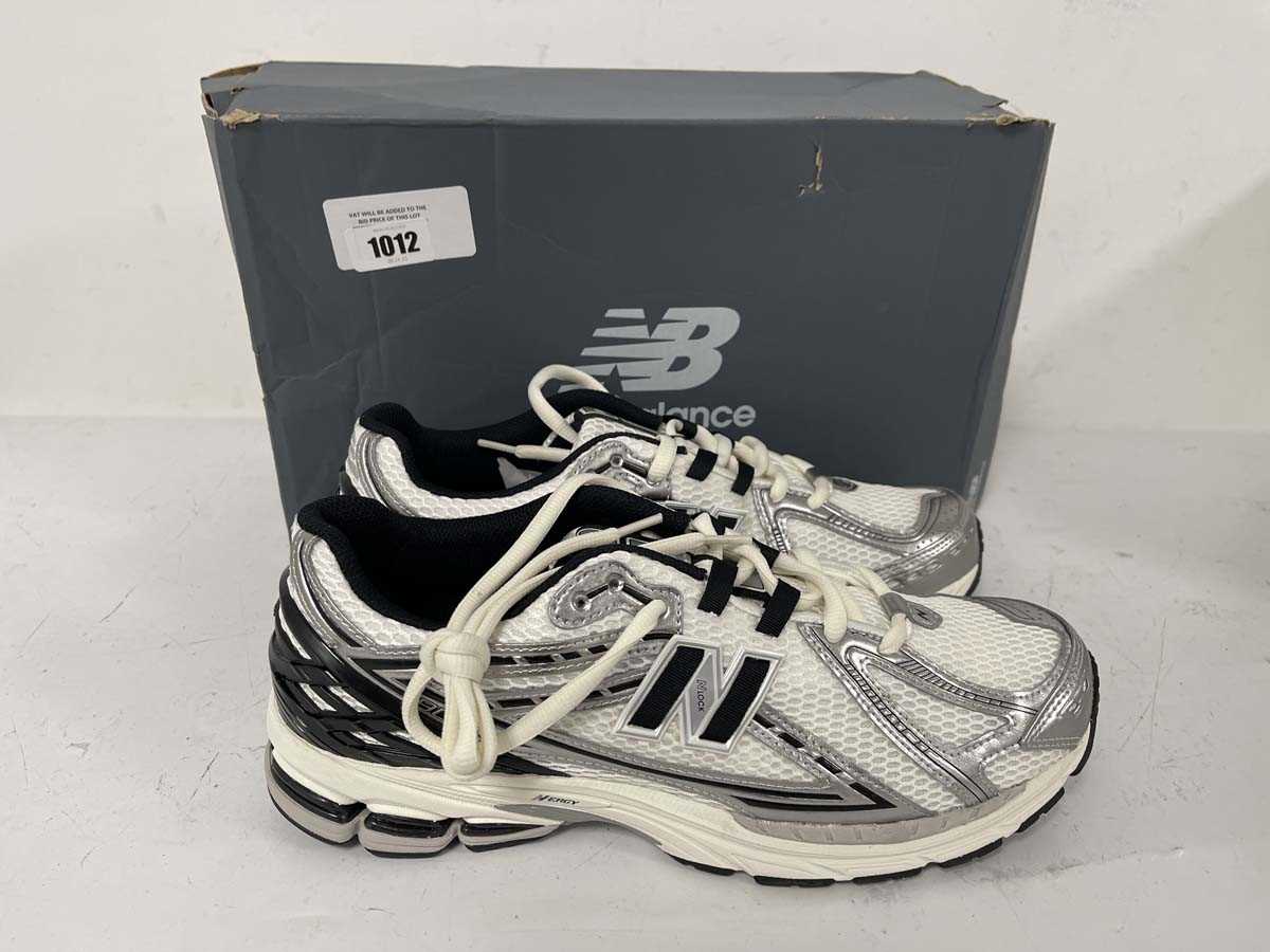 Lot 1012 - Ne Balance 1906 running trainers in white size...