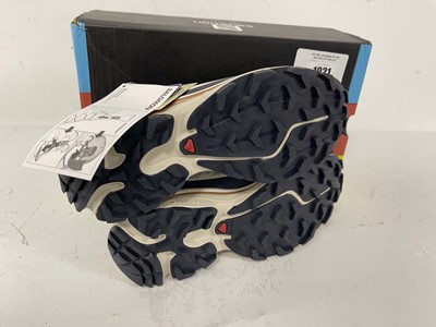 Lot 1021 - Salomon XT-6 trainers in grey size UK6 - boxed