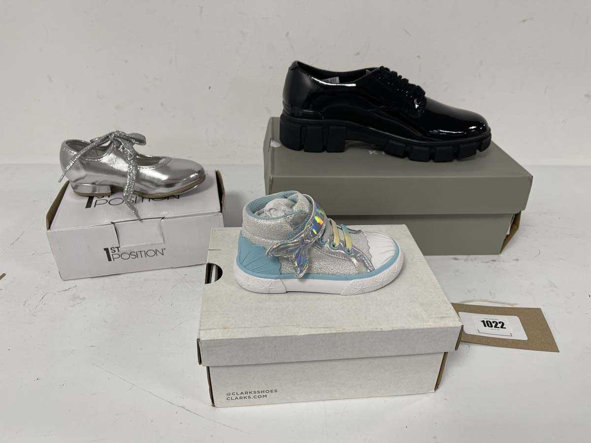 Lot 1022 - 3x Boxed pairs of children's shoes to include...