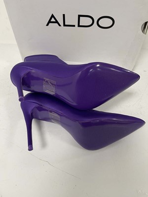 Lot 1033 - Aldo cirelle boots in purple size UK6 - boxed