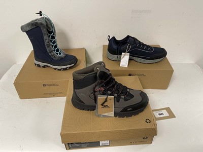 Lot 3x Boxed pairs of boots / walking shoes to...