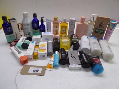 Lot 3592 - Selection of branded toiletries including...