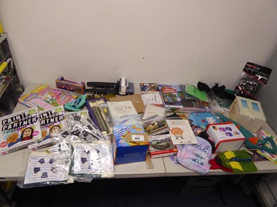 Lot 3724 - An assortment of arts & crafts, models, 1 x...