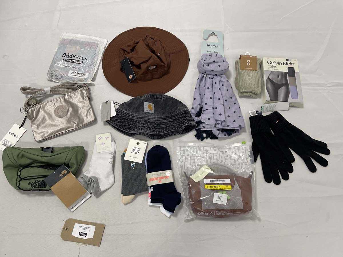 Lot 1065 - Selection of designer accessories to include...