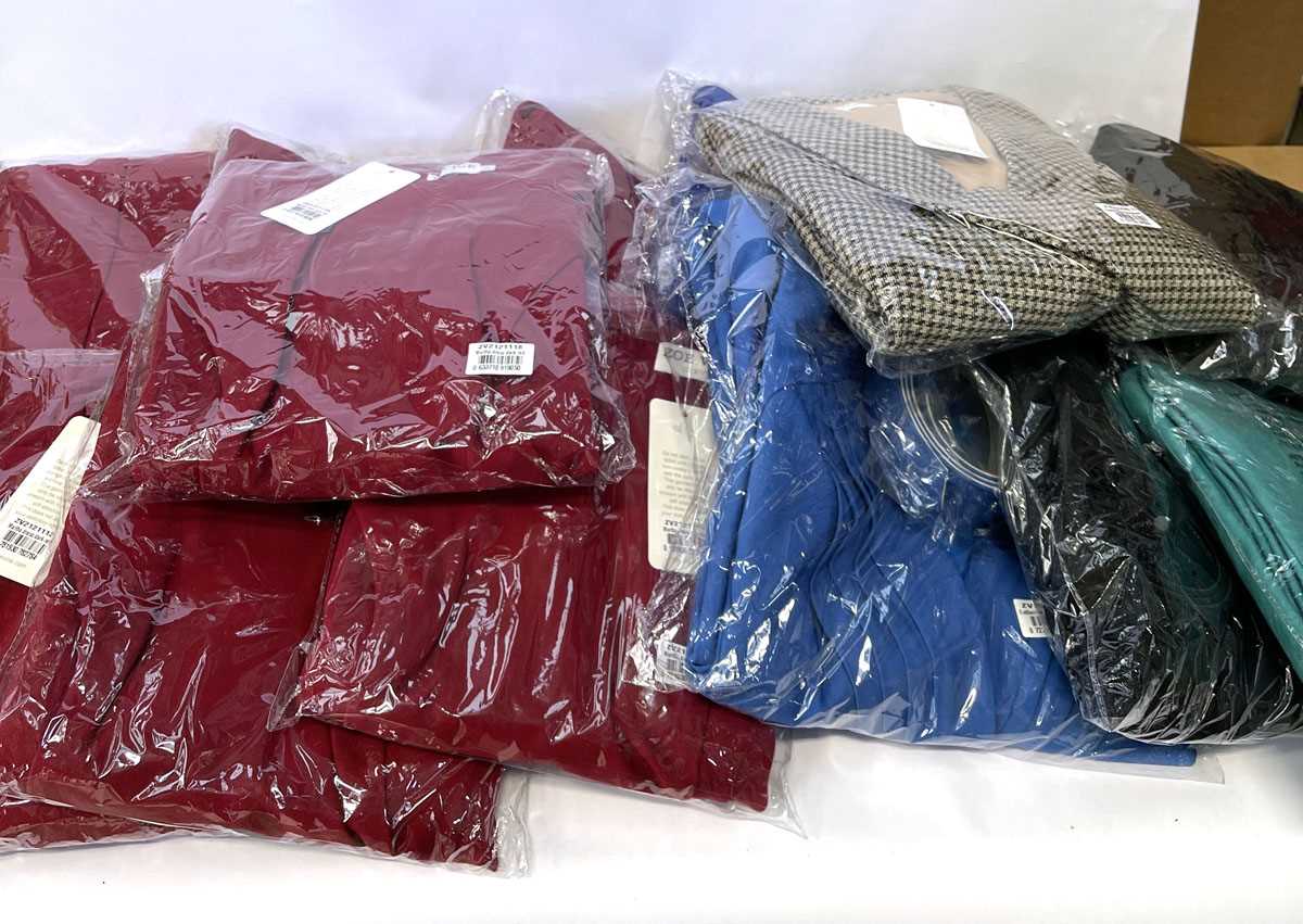 Lot 14x Zoe Vine Freida dress in red patterned...