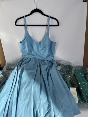 Lot 8x Zoe Vine Freida dresses in patterned fabric...