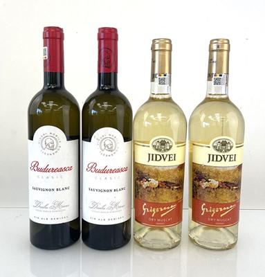 Lot 370 - 15 bottles white, 3x Budureasca Dealu Mare...