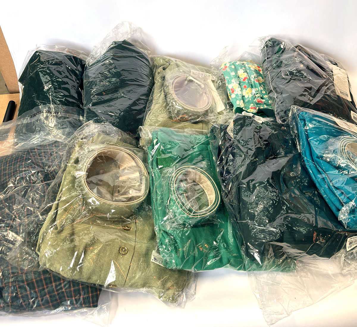 Lot 10x Zoe Vine dresses in various styles,...