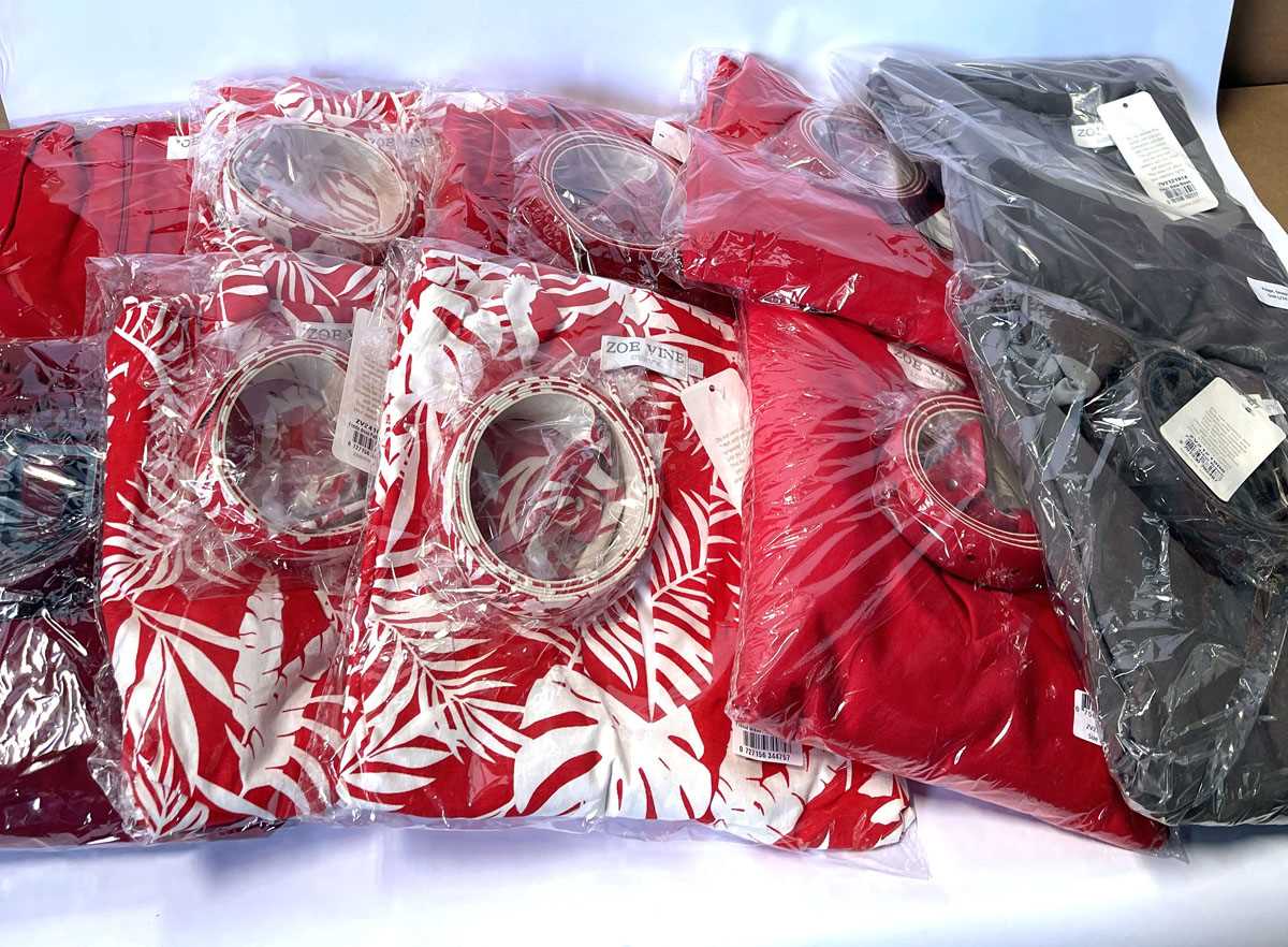 Lot 10x Zoe Vine dresses in various styles,...