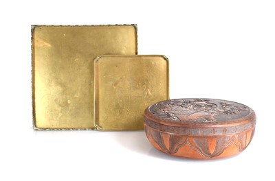 Lot 2 - A Japanese bowl and cover decorated with...