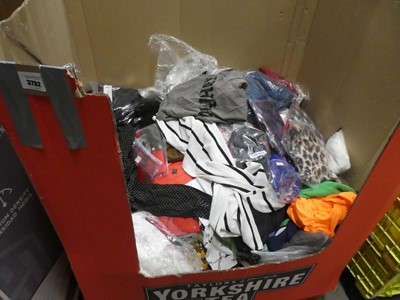 Lot 3732 - Pallet containing mixed ladies and men's clothing