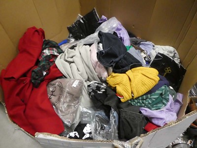 Lot 3741 - Large pallet containing mixed new and used...