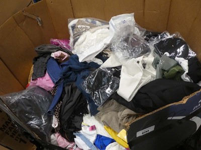 Lot 3744 - Large pallet containing mixed new and used...