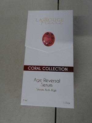 Lot 1912 - Boxed La Rouge Pierre Coral collection age...