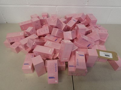 Lot 1944 - A bag containing a large qty of Narae pink...