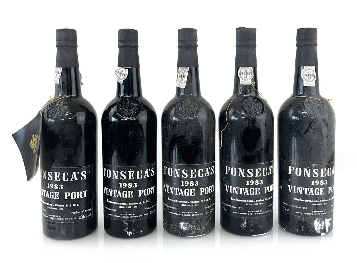 Lot 257 - 5 bottles of Fonseca's 1983 Guimaraens Vintage...