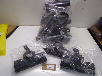 Lot 3621 - 18 vacuum cleaner heads