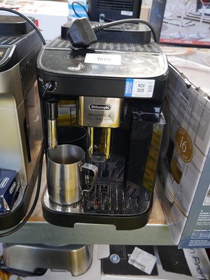 Lot 1609 - De'Longhi Magnifica Evo coffee machine, uboxed