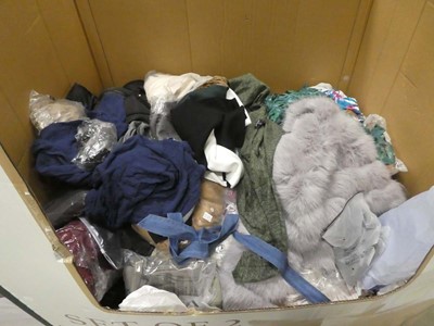 Lot 3776 - Pallet containing mixed ladies and men's clothing