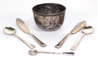 Lot 395 - A small Continental silver beaker with...