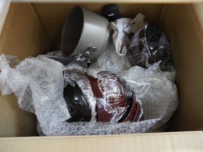 Lot 1628 - Box containing various kitchenware to include...