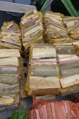 Lot 2104 - 5 nets of chopped logs with 1 net of kindling