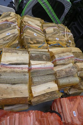 Lot 2105 - 5 nets of chopped logs with 1 net of kindling